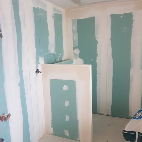 Bandes de placo, rénovation par un artisan